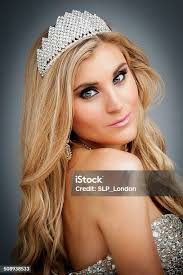 Regina Attraente Donna Royal Persona Con Corona