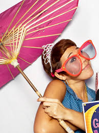 Amanda Yoshida's Instagram, Twitter & Facebook