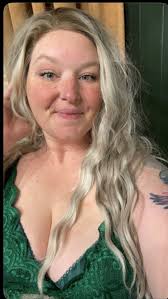 Good morning! I'm about to get dressed and head in to work to meet with a  client! Have a great day!