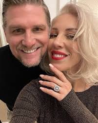 How it started. How it's going. ❤️❤️#ronyanniversary #1yearandmoretocome