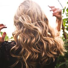 Frisuren für lange haare 30 ideen für tolle stufenschnitte top. Friseur Jargon Erklart Vom Star Stylisten The Treatment Files