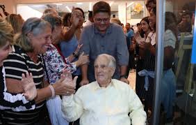 Orlando drummond, o eterno seu peru da 'escolinha do professor raimundo'. Orlando Drummond Se Emociona Em Lancamento De Biografia O Fuxico