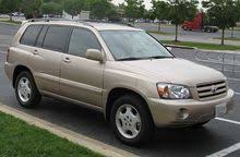 We have a 2018 se highlander and had 2016 rx.while the lexus has nice wood and a few more options we find highlander seats and ride to be a little better. Toyota Highlander Wikipedia