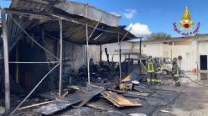 Prorogata allerta massima in sardegna. Bari Vigilfuoco Tv