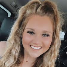 Jade Wells's Instagram, Twitter & Facebook