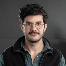 Robin Schulte's Instagram, Twitter & Facebook