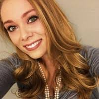 Sara Prust's Instagram, Twitter & Facebook