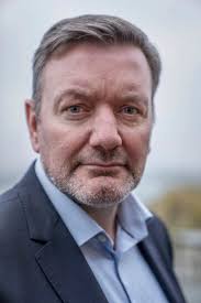 Massefyring på strandhotel efter nye restriktioner: »De tager motoren ud af  bilen og beder os køre videre«