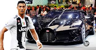 Unveiled at the 2019 geneva motor show it joins the divo as a derivative from (.) although it may seem like la voiture noire was just invented by bugatti's pr team so it can have a fancy name to wave around, it actually dates. Cristiano Ronaldo Pemilik Bugatti La Voiture Noire Berharga Rm78 Juta