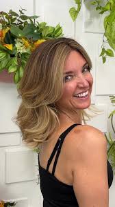 @jencoffeywent for a HUGE hair transformation! We took 7 inches off and  we’re living for short hair Jen! 😍🥰 Tune in at 1pm