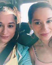 Michelle Macedo's Instagram, Twitter & Facebook