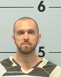 Eric Mudd's Instagram, Twitter & Facebook