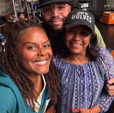 Dear Moma, It's still happening ❤️🙏🏾 And that's a wrap