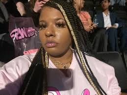 I'm not very good at making sims but can someone pls re create me?🥹