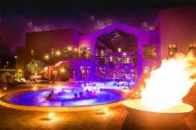 Es ist reich an magnesium und calcium und besitzt geringe mengen von natrium und kalium sowie geringe spuren von lithium, barium und. Entree Saarland Therme 4h