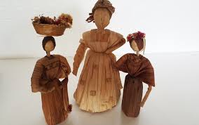 Munecas Guatemala Munecas De Tuza Guatemalan Dolls Coleccion Juguete Tradicional Guatemalteco Musac Guatemala Juguetetradici Art Disney Characters Museum