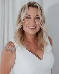 Debi Miller (@debimillerstudio) • Instagram photos and videos