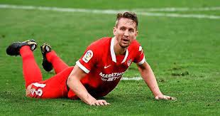 De jong debuteerde in 2011 in het nederlands voetbalelftal. Luuk De Jong Awaits A Tough Champions League Job With Sevilla Football Netherlands News Live