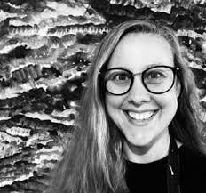 Esther Mun's Instagram, Twitter & Facebook