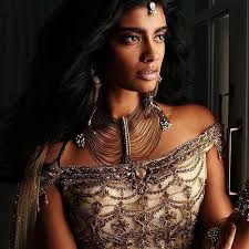 Check out our saree blouse selection for the very best in unique or custom, handmade pieces from our women's clothing shops. Look Sensuous In A Saree By Drawing Attention To The Midriff And Navel 10 Fashion Trends On Instagram That Show You How To Do So 2019