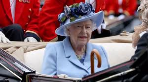 (anglicky elizabeth ii, celým jménem elizabeth alexandra mary; Kralovna Alzbeta Ii Slavi 94 Narozeniny Na Stari Ji Trapi Nezvedeny Syn A Utek Vnuka Extra Cz