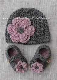 Newborn Girl Crochet Hat And Mary Janes Free Pattern Google Search Crochet Newborn Hat Girl Girls Crochet Hats Crochet Baby Hats