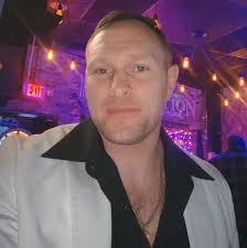 Having a dating life Jiu Jitsu life is not easy.