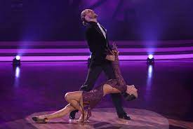 Doch nur ein schwingendes duo konnte am abend die trophäe gewinnen, für wen sich motsi mabuse, jorge gonzáles und joachim llambi am ende. Kg5d 1zqgq0l8m