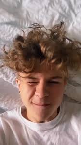 Дилан и его девушка: отношения и расставания