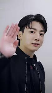 Hello, I'm selling 1 90s night ticket for March 4th. Message me!!