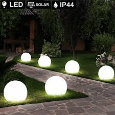 Tageslichtweißes licht markiert ihre gartenwege oder sorgt einfach für stimmungsvolle akzente. 4er Set Led Solar Aussen Lampen Halb Kugel Design Wand Boden Leuchten Garten Balkon Rasen Beleuchtung Aussenbeleuchtung Zaegel Held Beleuchtung
