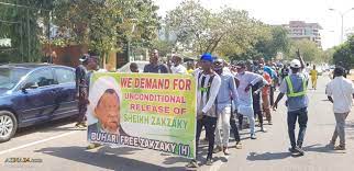 A nigerian court has acquitted the leader of a banned shia. Photos Protests Continue In Capital Of Nigeria Till Freedom Of Sheikh Zakzaky International Shia News Agency