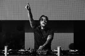 Maybe you would like to learn more about one of these? Sebastian Ingrosso Livestream Teased Gde