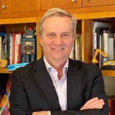 El 18 de diciembre de 2020, el partido republicano comenzó a negociar con los partidos de chile vamos, luego de que sebastián piñera propusiera incluir a la colectividad de josé antonio kast, en busca de expandir y unir los votos de la derecha en las próximas elecciones de gobernadores, convencionales constituyentes y municipales. Jose Antonio Kast On Twitter Saliendo De Reunion Con La Comision Politica Del Partido Republicano Indignados Con Las Acusaciones De Fernandopaulsen Https T Co 5lxkow3cqc