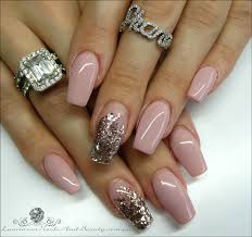 #casamento #decoração #rosegold #weddingdecor #casamento #noiva #wedding. Vintage Soft Pink Rose Gold Glitter French Nails Novocom Top