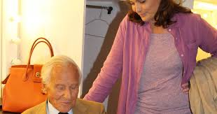 Compte non officiel, alimenté par un jeune étudiant littéraire, en hommage à jean d'ormesson, cet immortel écrivain épatant, artisan de la gaieté. Jean D Ormesson Gueri De Son Cancer Mais Epuise Confidences Purepeople