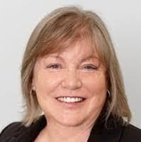 Stacey Ogden's Instagram, Twitter & Facebook