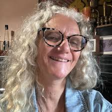 Is Assassin's Apprentice the best book to start with in Robin Hobb's series?