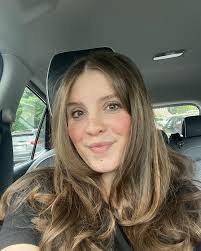 Megan Edmonds's Instagram, Twitter & Facebook