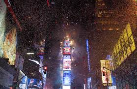 New Year S Eve 2018 What To Expect At Times Square And Other Major Celebrations Newhubus New Year S Eve Celebrations New Year S Eve 2019 Countdown Specials