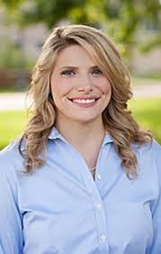 Rachel Wolfe's Instagram, Twitter & Facebook