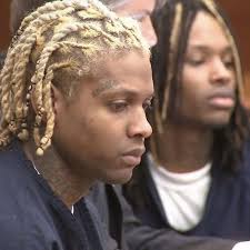 In 2019, Lil Durk and King Von side by side in an Atlanta courtroom, facing  attempted m*rder, robbery, and gang charges from a sh*oting near The  Varsity. Prosecutors said they were seen