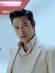 イ・ビョンホンのお誕生日を祝う