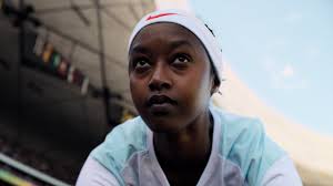 Ab morgen bei uns: SAMIA (OmU), die Geschichte von Samia Yusuf Omar, deren  großer Traum es ist, eines Tages als schnellste Frau Somalias an den  Olympischen Spielen teilzunehmen. Während ihr Vater sie