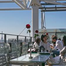 Stöbern sie jetzt in den zahlreichen verfübaren angeboten an ferienwohnungen und apartments in der nähe vom jardin des tuileries, einer belieten gegend in. The 6 Best Terrace Bars Cafes And Restaurants In Paris Photo Essays