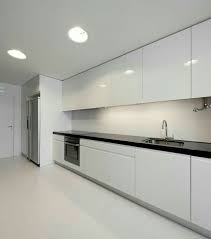 Bembeyaz mutfak dolapları, peki ya tezgah arası fayans nasıl bir model ve renk olmalı ? Duz Akrilik Beyaz Siyah Granit Star Galaksi Tezgah Arasi Akrilik Panel 8 500 Tl Luks Mutfaklar Cagdas Mutfak Ic Tasarim