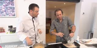 Le plat d'un candidat de norbert commis d'office est dégusté par des inconnus et c'est. Norbert Commis D Office Norbert Tarayre Effare Par La Recette Tres Calorique De Philippe Candeloro Video Programme Tv