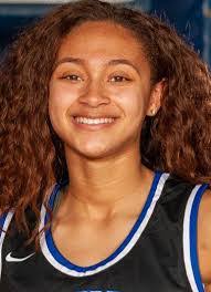 Hannah Herzig's Instagram, Twitter & Facebook