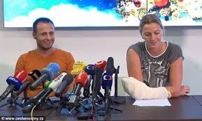 An operation that took 3 hours and 45. Petra Kvitova Reveals Bandaged Hand In First Appearance Since Being Stabbed Daily Mail Online