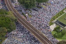 Satu tuntutan melibatkan kumpulan ngo yang besar menyentuh berkenaan isu kebebasan agama di malaysia. Unexpected Winners And Losers Of Anti Icerd Rally Malaysia Today